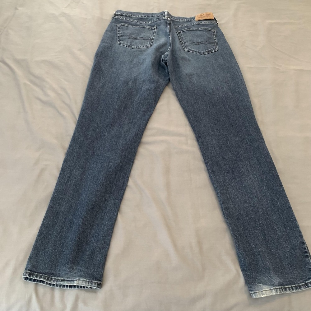 Signature Levi Strauss Athletic Jeans Mens 35x34 Blue Medium Wash Straight Denim - Picture 9 of 11